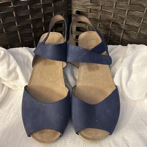 Dansko Blue Suede Leather Peep Toe Sandals Easy On/off Nonskid Low Heel Size 41